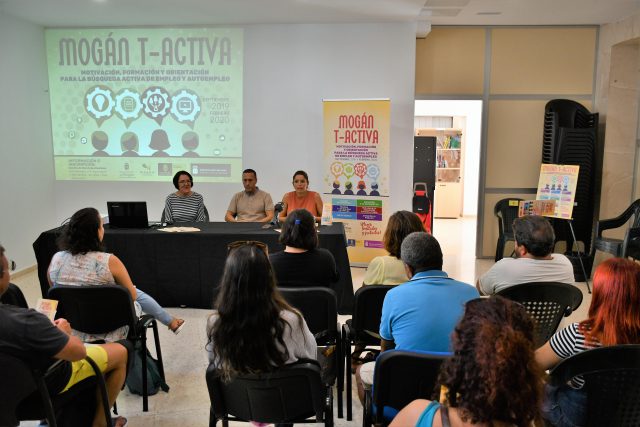 Mapi Monzón Javier Sánchez y la concejala Tania Alonso durante la presentación de MOGÁN T ACTIVA