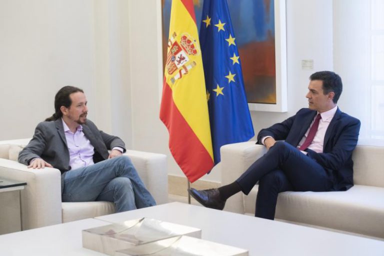 Iglesias intuye tras reunirse con Sánchez que no prevé tomar medidas excepcionales
