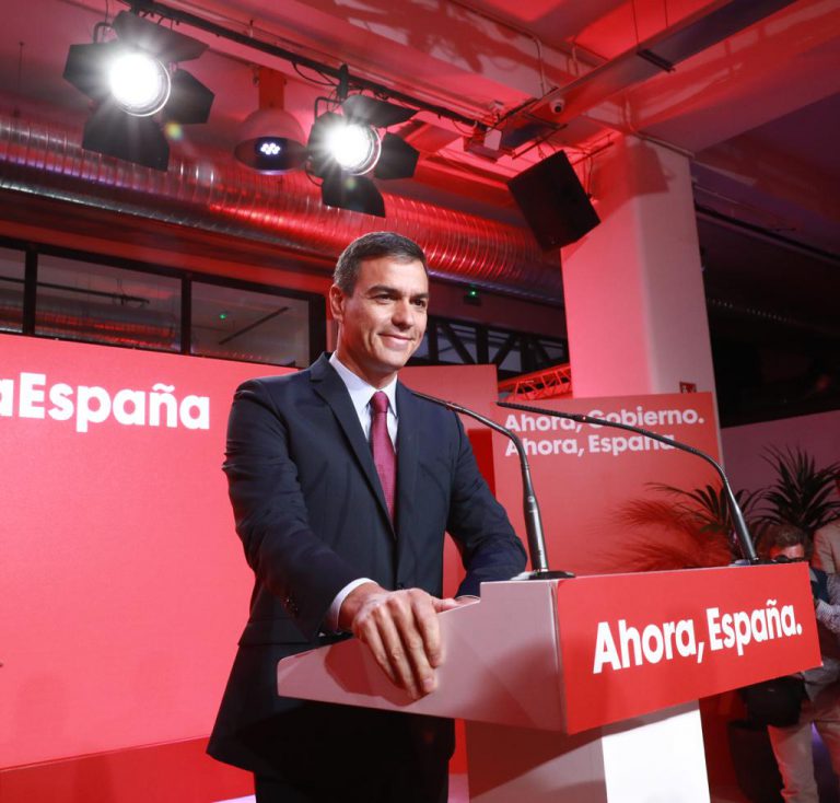 El PSOE visibiliza sus nervios y se conformaría con 121 escaños