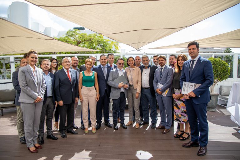 La municipios turísticos requieren atención a la idiosincrasia de Canarias en el plan de choque del Estado ante la quiebra de Thomas Cook