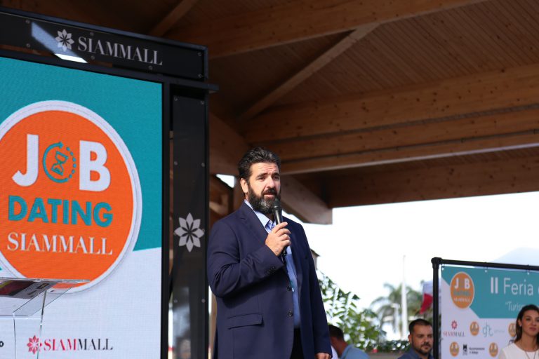 Más de 1.000 personas se dan cita en la II Feria de Empleo  