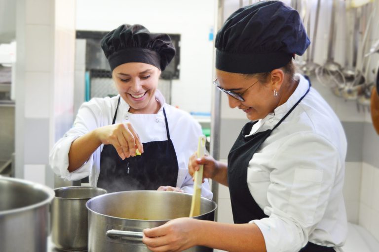 Dos alumnas de Hecansa son semifinalistas del concurso nacional GM Chef 2019