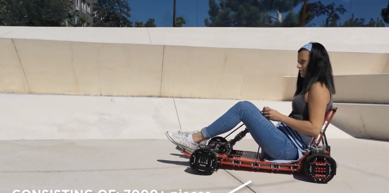 Construye un kart eléctrico usando 7.000 piezas de Lego
