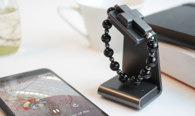 El Vaticano lanza un rosario inteligente para fidelizar a los más jóvenes