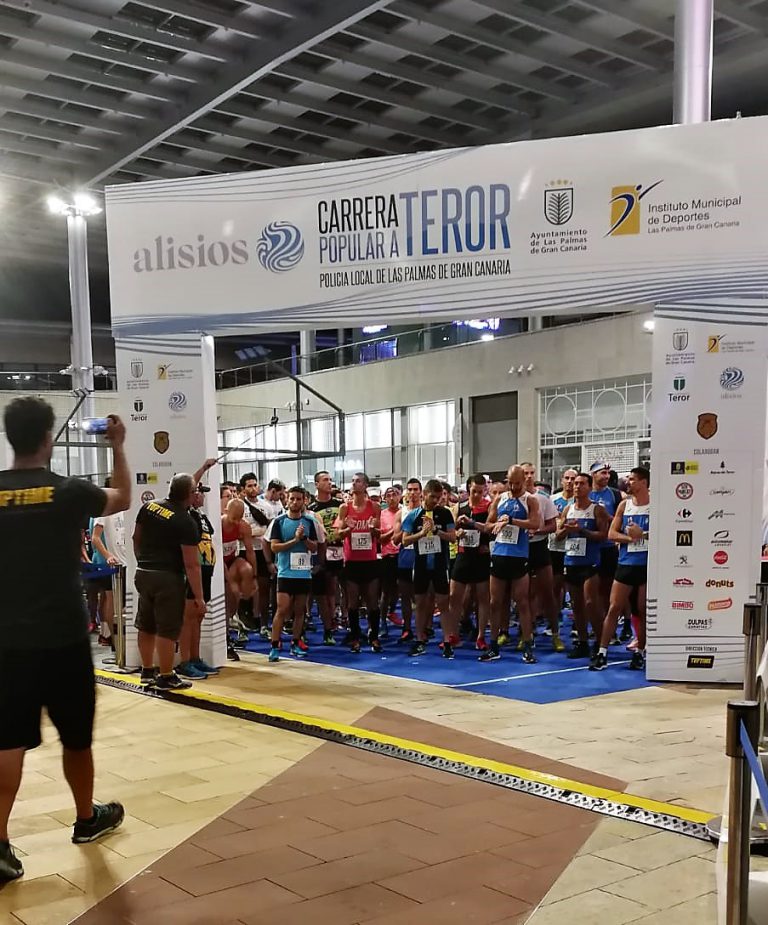 La Carrera Popular a Teror de la Policía Local finaliza con una participación histórica y 12.000 euros de recaudación