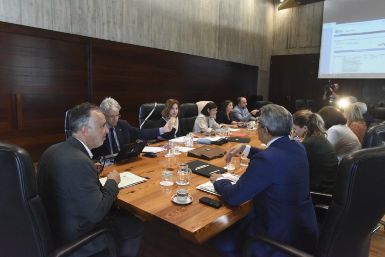 El Gobierno modifica parcialmente los convenios del Fdcan suscritos con cinco Cabildos