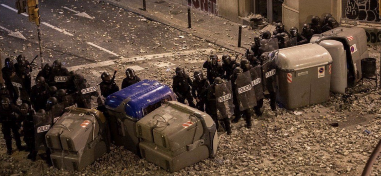 Calma en Barcelona a la espera de una nueva noche de violencia