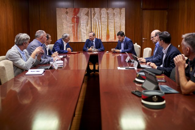 Hidalgo mantiene un encuentro con Gustavo de Armas