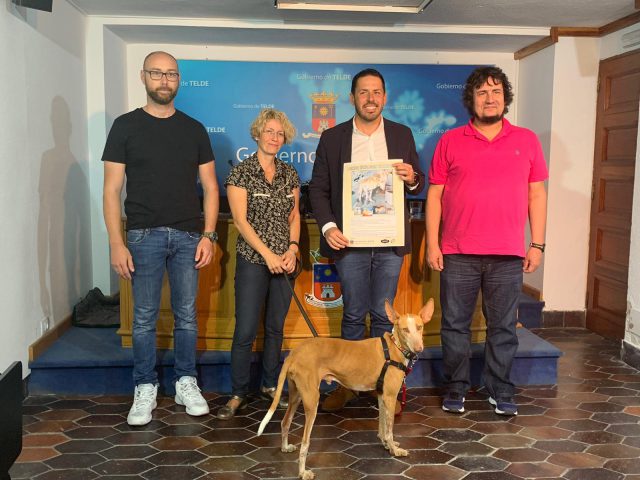 HÉCTOR SUÁREZ AURI SAAVEDRA Y DOS PONENTES DE LA JORNADA SOBRE MALTRATO ANIMAL