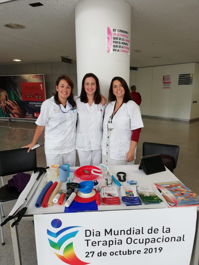 Las terapeutas ocupacionales del HUC celebran el Día Mundial en el centro hospitalario