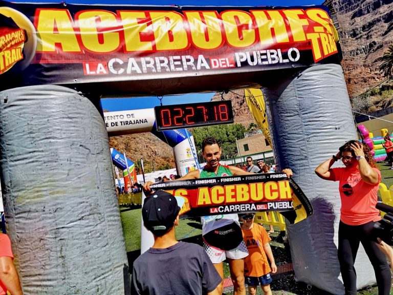 Sebenzui Falcón y Saray Batista, ganadores en los 26 km de la  VI Acebuches Trail