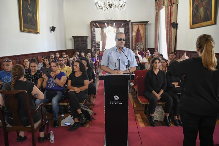 El Ayuntamiento de La Laguna insta al Gobierno de Canarias a reconocer la sordoceguera como discapacidad única