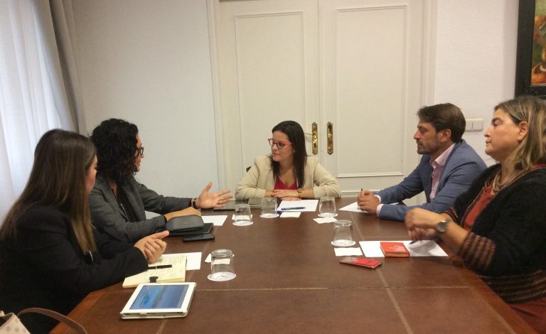 ​Yaiza Castilla negocia con TUI el incremento de plazas aéreas hacia Canarias para 2020