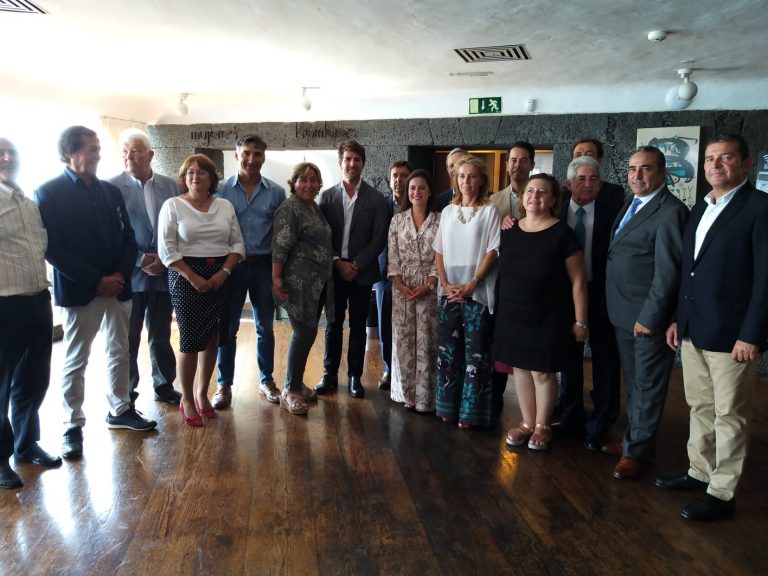 Yaiza Castilla destaca la creación de la Federación Turística de Lanzarote por unir a más de 300 empresas del sector