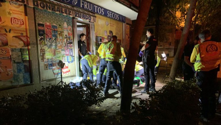 Asesinan a un ciudadano chino de una puñalada en su tienda en Madrid