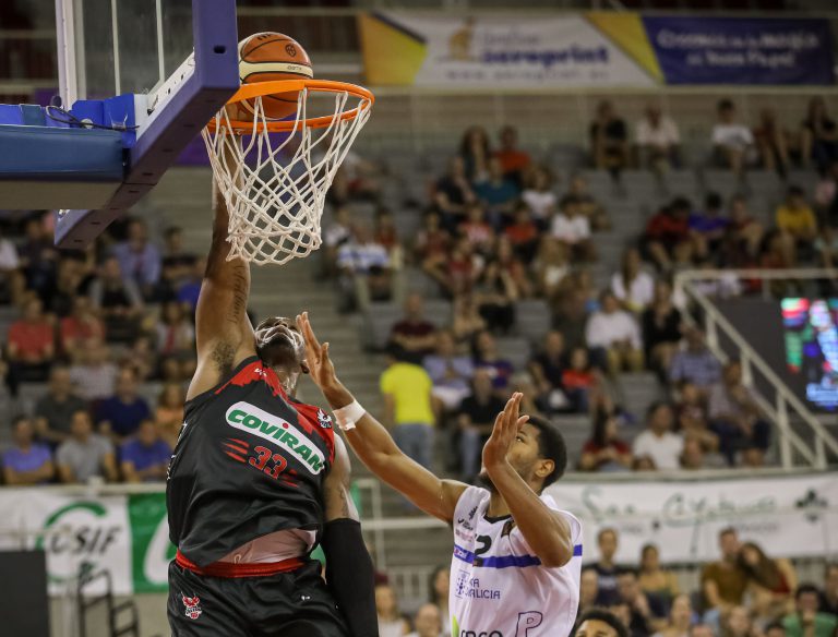 Victoria holgada del Coviran Granada (83-56)