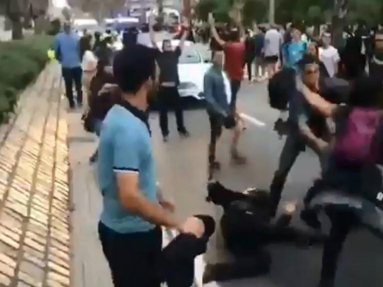 Un Guardia Civil de paisano salva a un agente de los Mossos de recibir una paliza en Cataluña