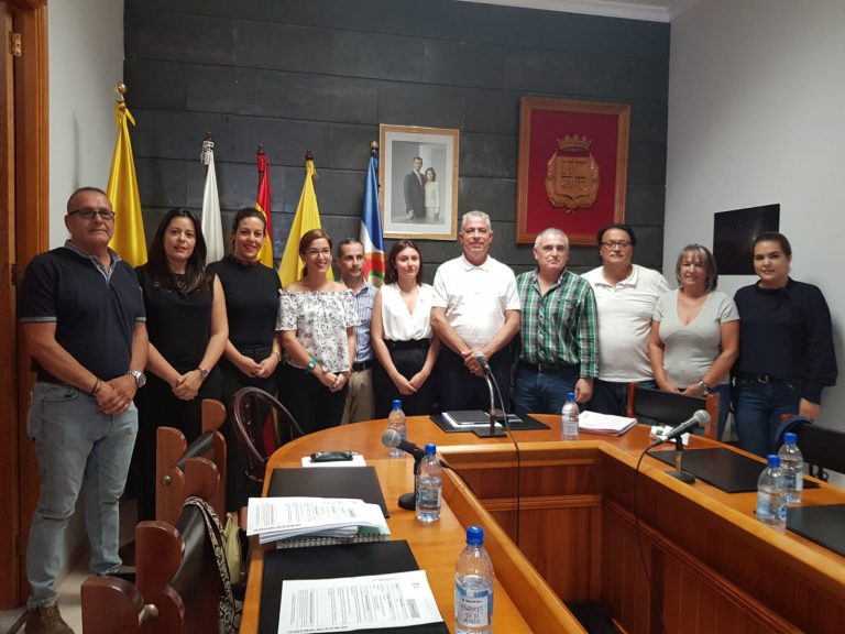 Isabel Suárez Sánchez toma posesión en sustitución de David Hernández Guerra