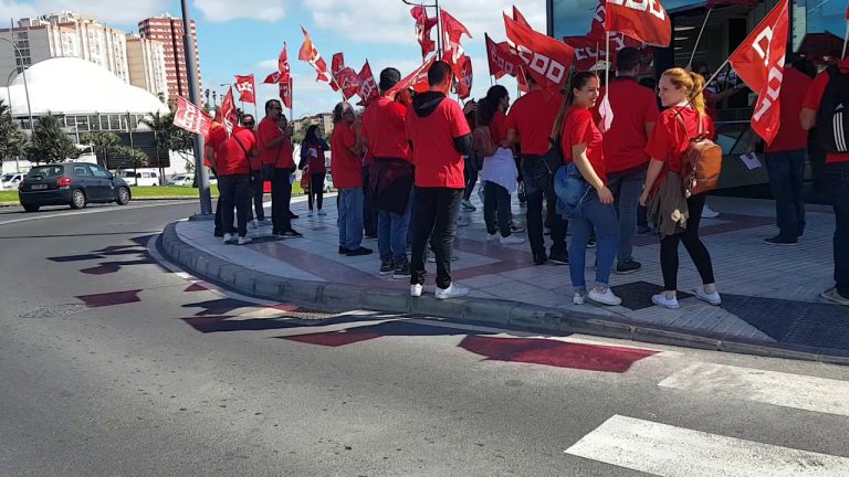 CCOO Realiza una concentración ante los establecimientos LIDL por sus incumplimientos y persecución sindical