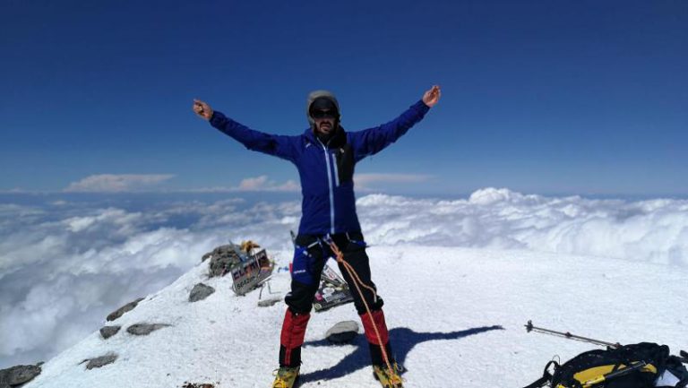 Día Mundial de la Visión: un montañero sordociego ayuda a personas con un sueño pendiente a hacerlo realidad