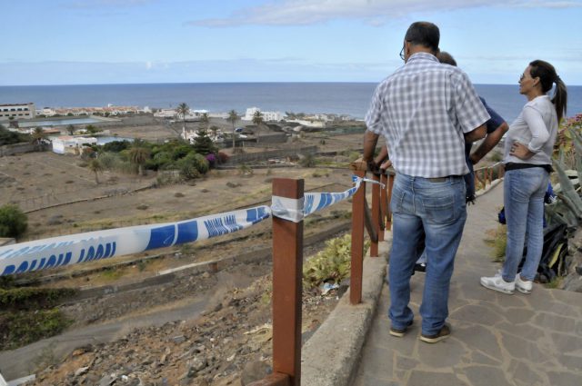 El Ayuntamiento inicia las obras de rehabilitación del acceso de El Turmán a Las Salinas 1 obras salinas muelle