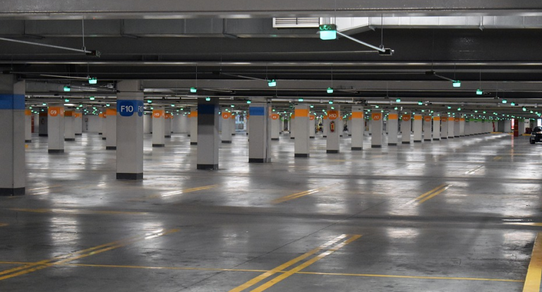 Vende una plaza de aparcamiento por casi de un millón de euros