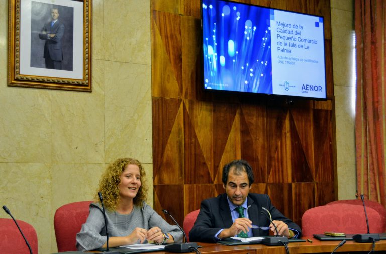 El Cabildo financia un programa de certificación de calidad para 33 comercios palmeros