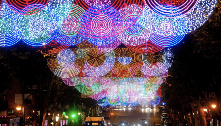 Qué día se encenderá y cómo será el nuevo alumbrado navideño de la capital, te contamos todos los detalles