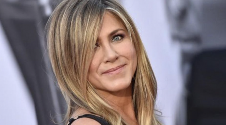 Jennifer Aniston posa sin una gota de maquillaje y enloquece Instagram