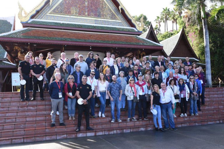 Loro Parque recibe la visita de los participantes del Congreso
