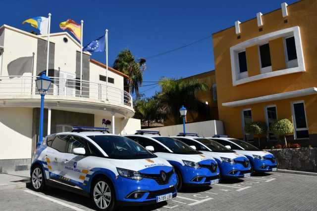 Cuatro nuevos vehículos de la Policía Local de Mogán