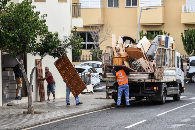 El Ayuntamiento refuerza la atención a los barrios con dispositivos integrales de servicios municipales 2 Dispositivo Integral Mantenimiento 9