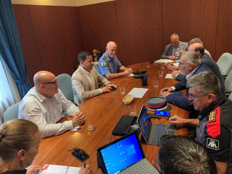 Ayuntamiento y Gobierno de Canarias colaborarán para mejorar la seguridad en el municipio