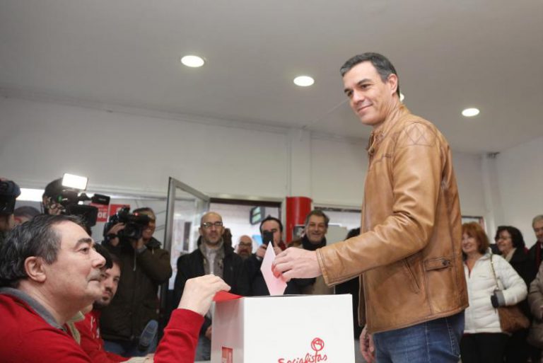 El 92% de los militantes del PSOE apoya el pacto con Podemos