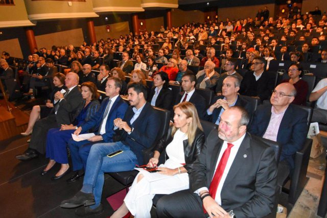 Loro Parque Fundación y la ULL se unen en la lucha contra el plástico 57 Loro Parque Fundación y la ULL se unen en la lucha contra el plástico 3