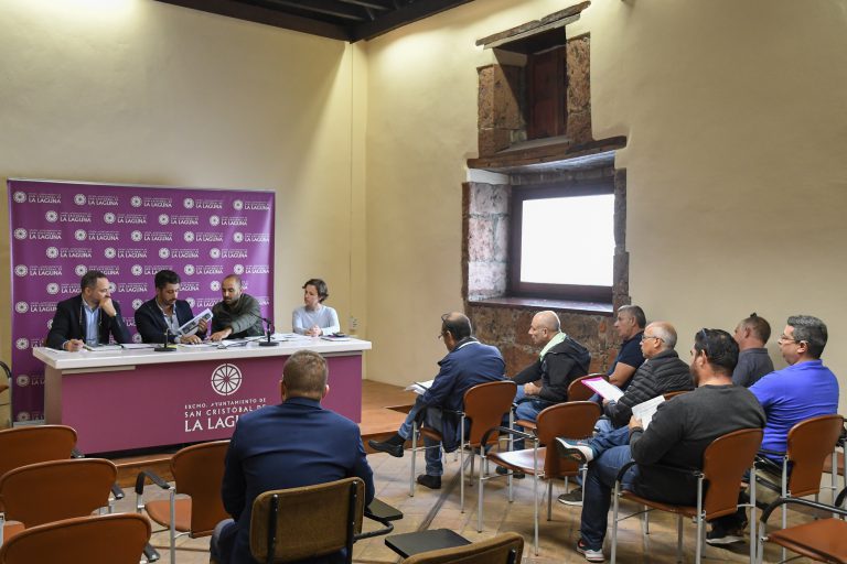 El Ayuntamiento ultima la nueva ordenanza del servicio de taxi con el consenso de las asociaciones