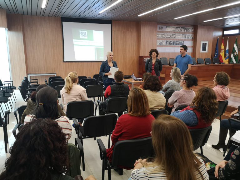 El Diagnóstico Social de Ingenio revela que la población en el municipio creció un 20% desde 2000 pero envejece más