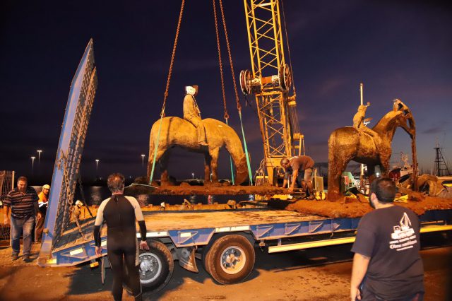 Los Centros retiran La Marea Creciente 9 Retiran los caballos de Jason deCaires