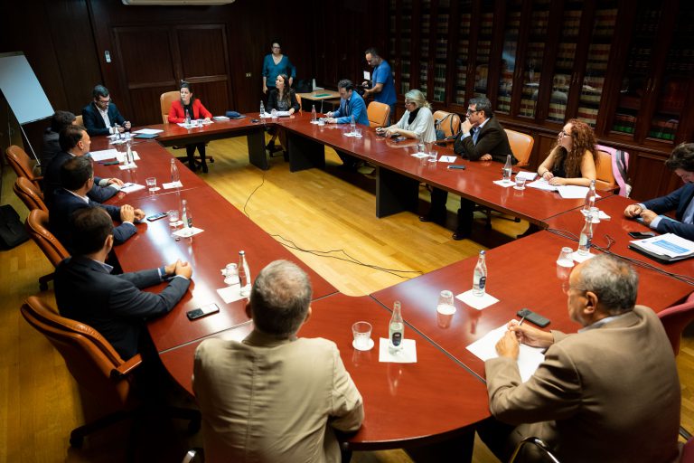 Yaiza Castilla anuncia la creación de la primera Ley Canaria de Industria