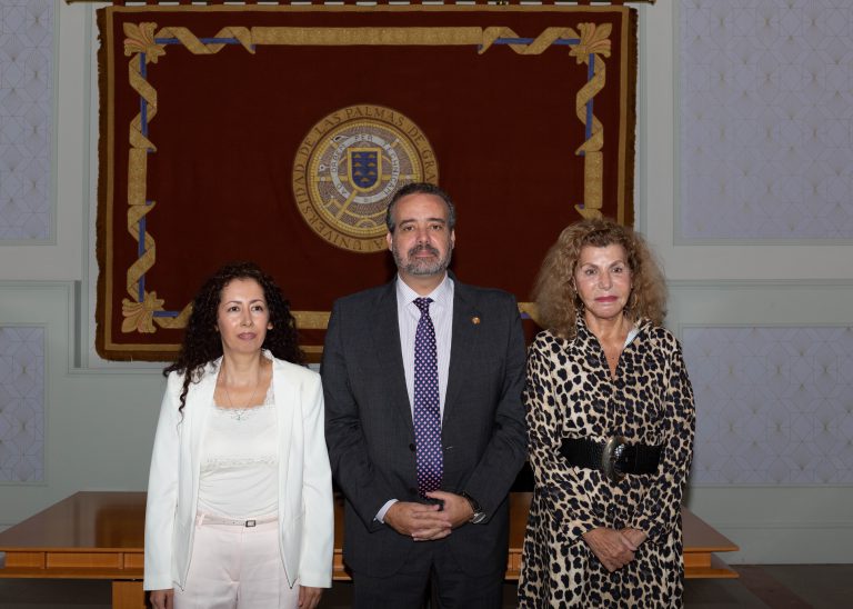 La doctoranda Karina Baños realizará una estancia en París gracias a la Beca Charter 100GC