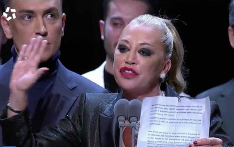 El gran enfado de Belén Esteban al recibir el Premio Iris de televisión