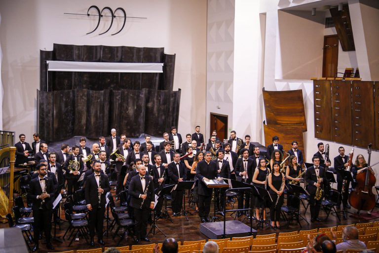La alcaldesa de Santa Cruz de Tenerife preside el concierto ofrecido por la Banda Sinfónica Portuguesa