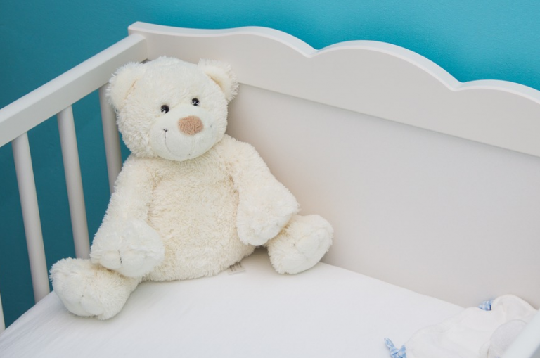 Una joven recauda 3.600 euros para el funeral de su bebé y después confiesa que lo mató