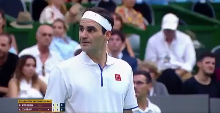 A Federer le piden una foto desde la grada y ocurre esto