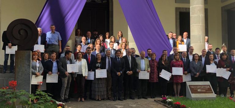 El Ayuntamiento de Santa Cruz recoge en el Parlamento su Premio de Excelencia a la Transparencia Digital