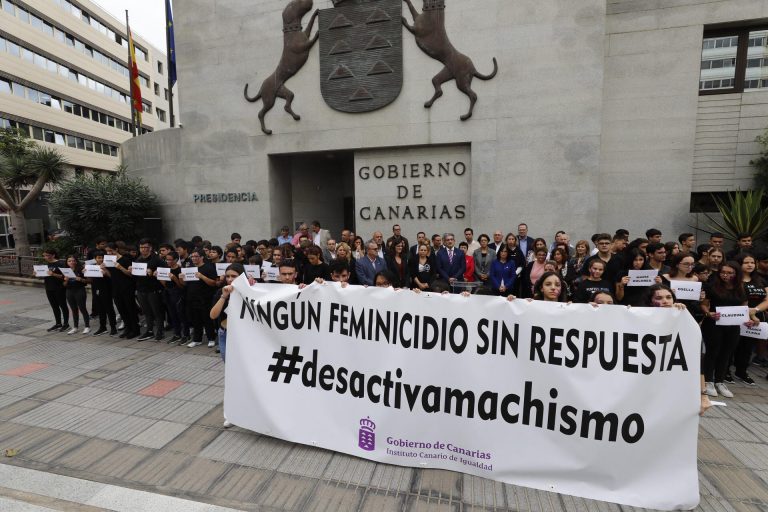 El Gobierno rinde homenaje a las mujeres asesinadas por violencia machista en Canarias desde 2003
