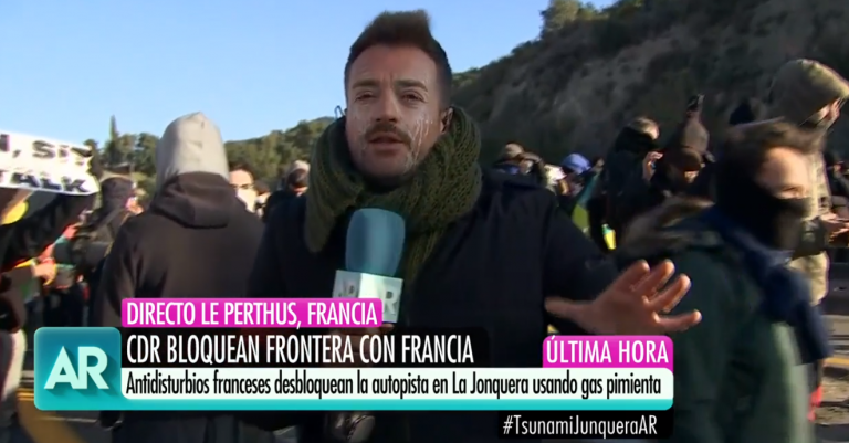 Un reportero de Ana Rosa, atendido tras inhalar gas pimienta