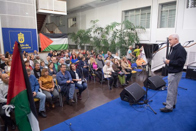 El Cabildo reclama con la música de Taller Canario, Reina Omega y cinco artistas el fin de la ocupación y la represión en Palestina 48 musicacabildo 3