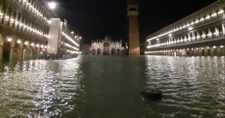 VÍDEO: Las imágenes más impactantes de las peores inundaciones registradas en Venecia en los últimos 50 años