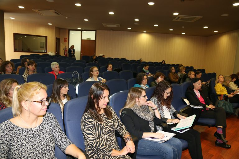 Los puntos de encuentro centran el debate inaugural de las segundas jornadas “Miradas Violeta”